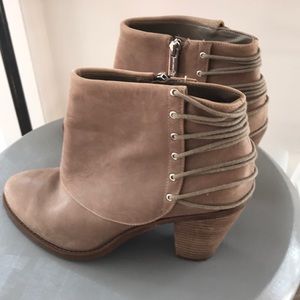 Gently used short boots